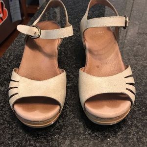 Dansko sandals size 38